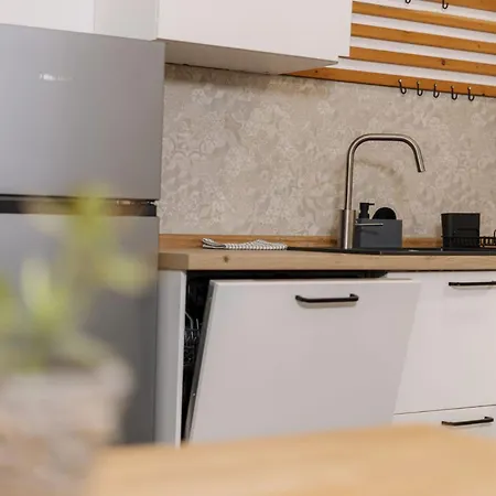 Апартаменти L'arco Living 5 *